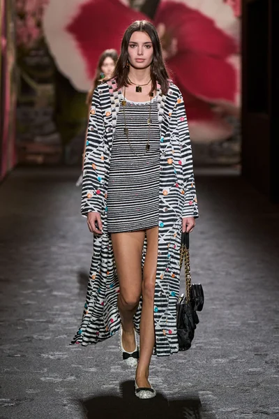 Look 33